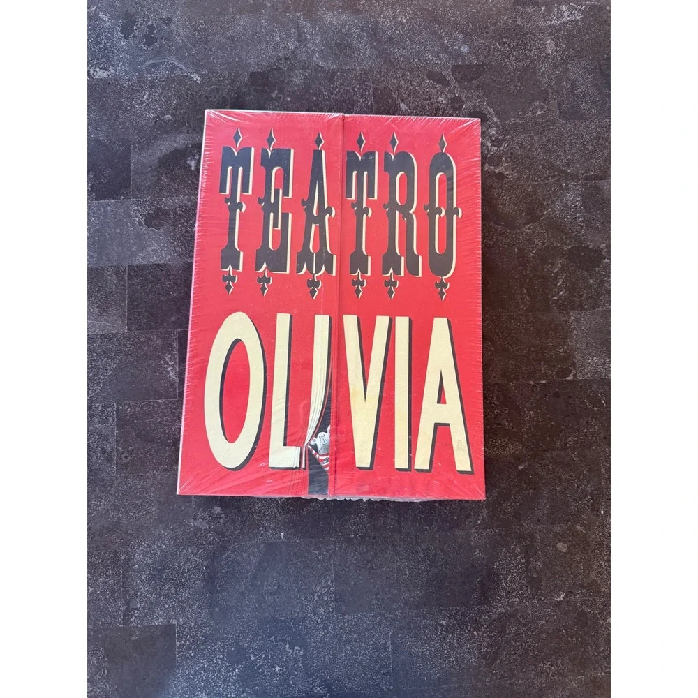Vtg‎ Teatro Olivia Sealed New Ian Falconer 2004 Fold-Out Puppet Theater Play Set